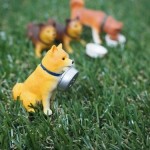 ねだる姿がかわいいフィギュア!犬ごはん